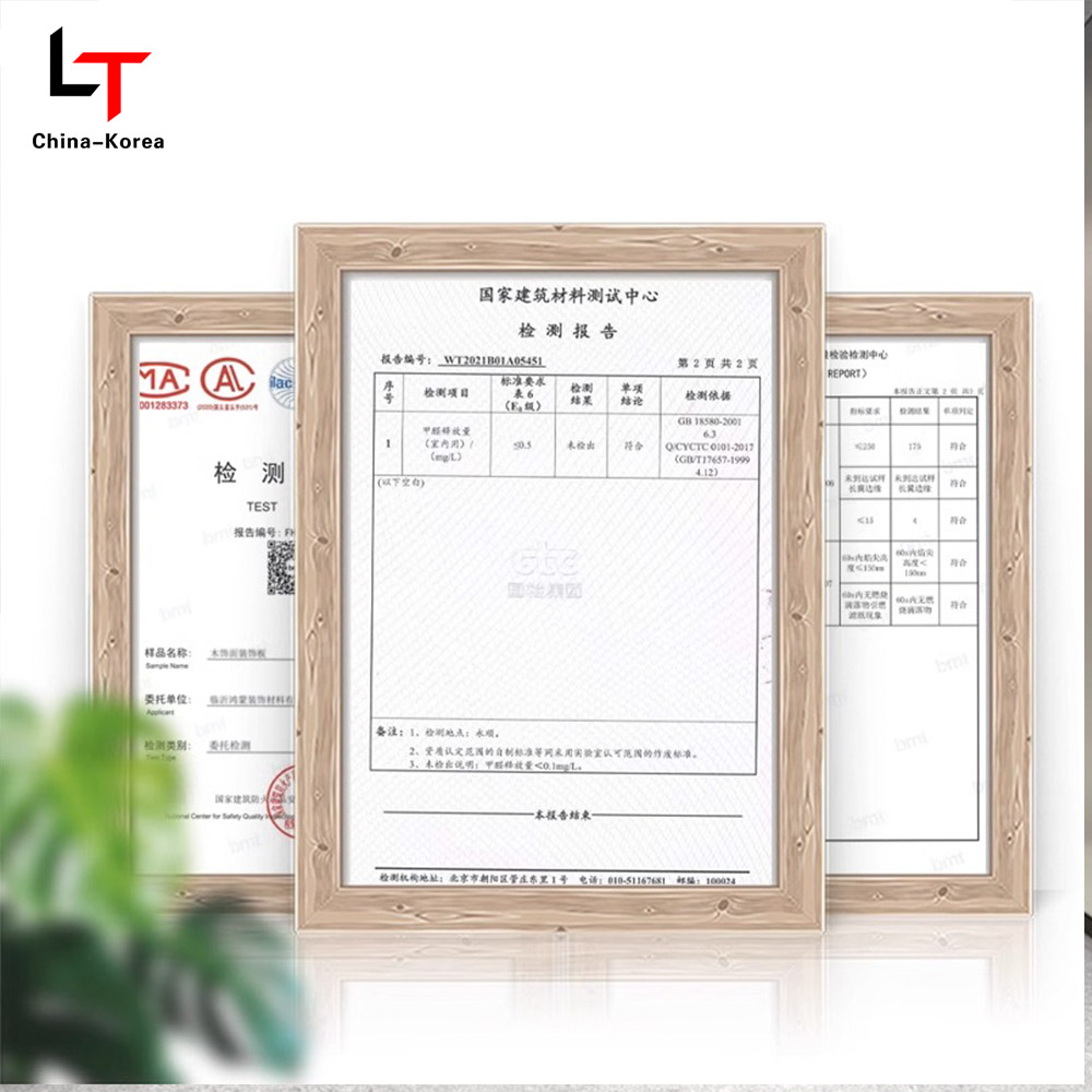 1220 × 2440 mm Ekologické PVC Dřevěná dýha Zrno Dekorativní nástěnné panely pro vnitřní obklady stěn Vodotěsné Odolné proti poškrábání Snadná instalace