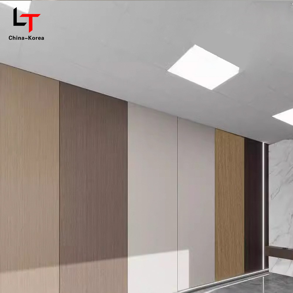 1220 × 2440 mm Ekologické PVC Dřevěná dýha Zrno Dekorativní nástěnné panely pro vnitřní obklady stěn Vodotěsné Odolné proti poškrábání Snadná instalace