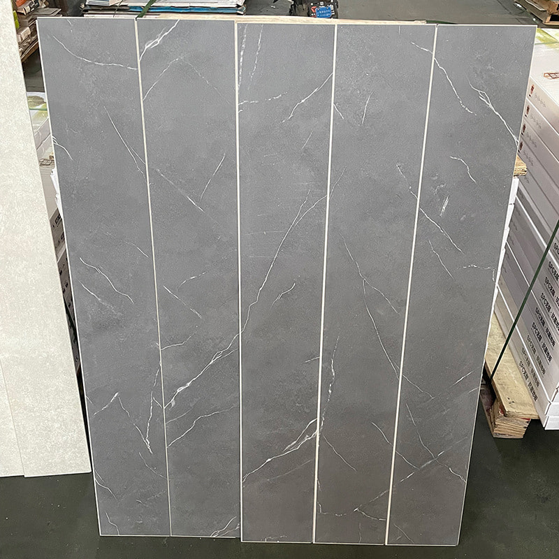 Bílý a černý mramor Dřevěné zrno Pevné jádro Interlock Click Lock Vinylová podlaha Piso PVC interiér Click Piso SPC podlaha